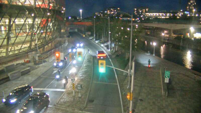 Traffic camera image at 2025-08-25 00:41:10