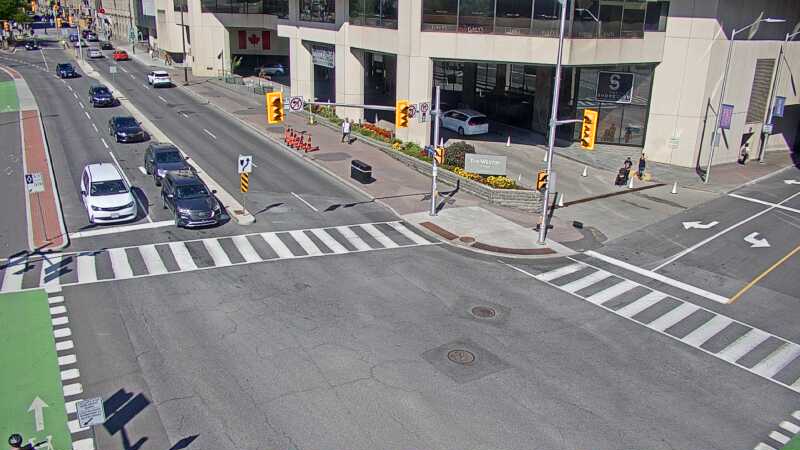 Traffic camera image at 2025-09-14 17:46:21