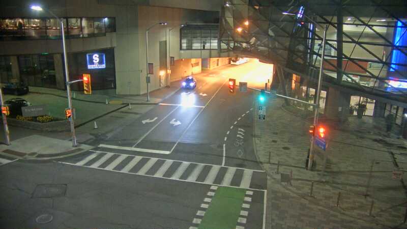 Traffic camera image at 2025-09-16 02:41:06