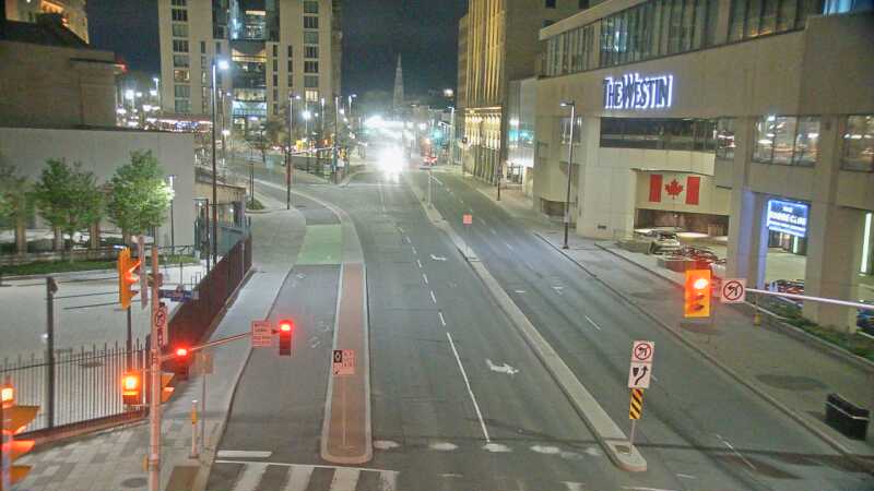 Traffic camera image at 2025-05-09 07:00:54