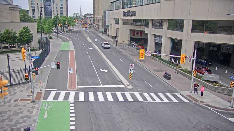 Traffic camera image at 2025-06-09 10:07:50