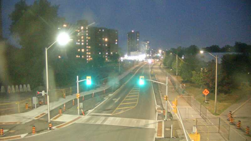 Traffic camera image at 2025-08-04 01:11:04