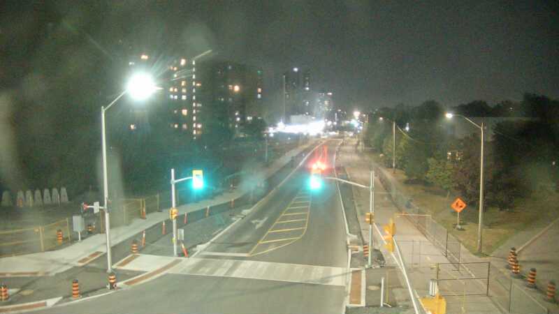 Traffic camera image at 2025-08-04 02:21:05