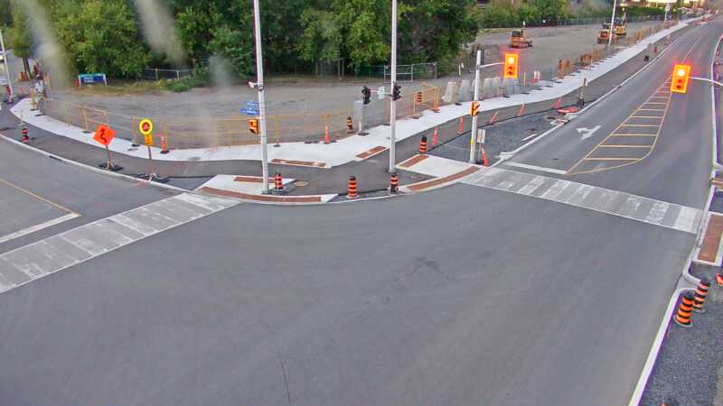 Traffic camera image at 2025-08-25 00:01:09