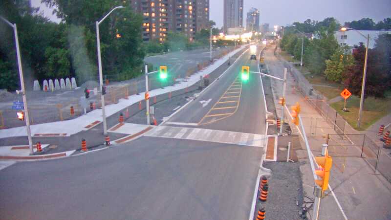 Traffic camera image at 2025-07-31 00:51:08