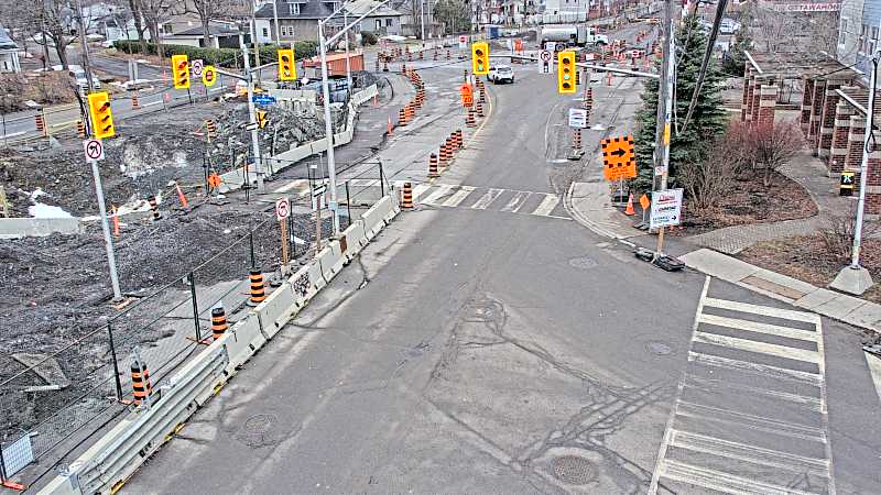 Traffic camera image at 2025-03-25 14:20:54