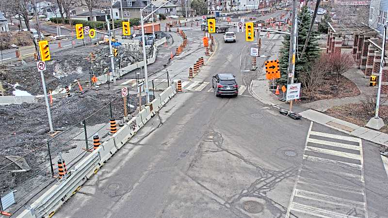 Traffic camera image at 2025-03-25 14:40:55