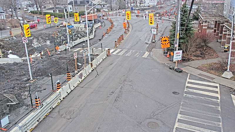 Traffic camera image at 2025-03-25 15:40:54