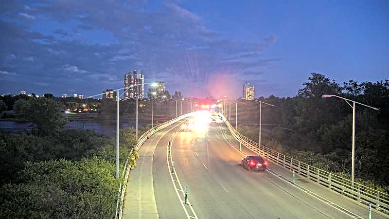 Traffic camera image at 2025-08-25 00:31:14