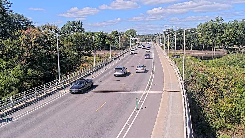 Traffic camera image at 2025-09-14 17:46:24