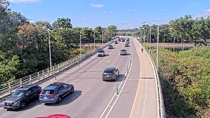 Traffic camera image at 2025-09-14 18:46:18