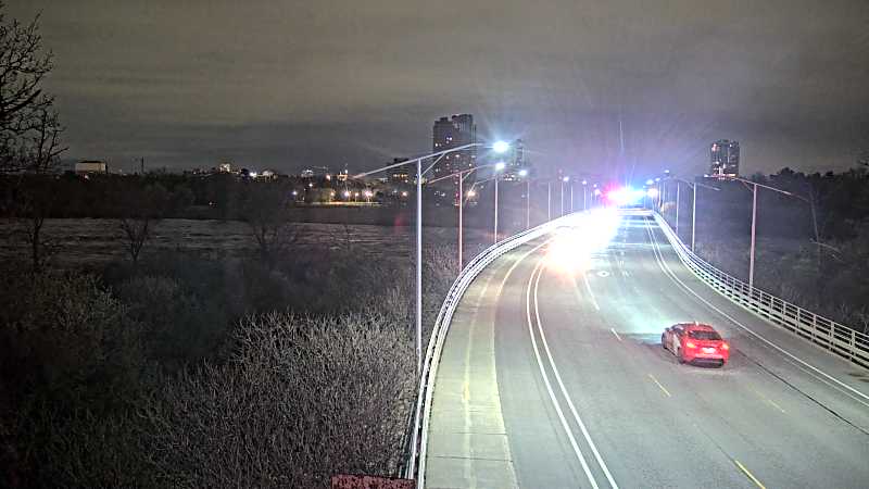Traffic camera image at 2025-05-09 06:00:53