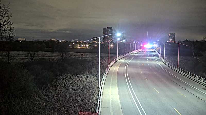 Traffic camera image at 2025-05-09 06:05:50