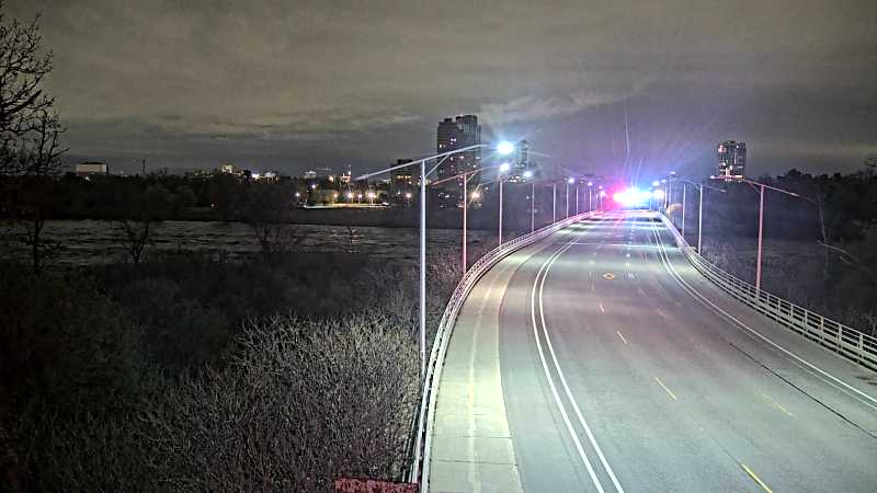 Traffic camera image at 2025-05-09 06:10:49