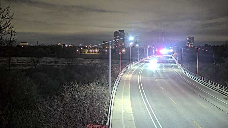 Traffic camera image at 2025-05-09 06:30:53