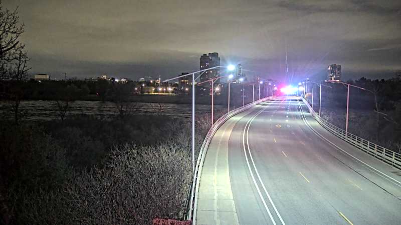 Traffic camera image at 2025-05-09 06:40:52