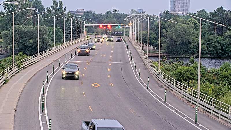 Traffic camera image at 2025-07-31 00:26:16