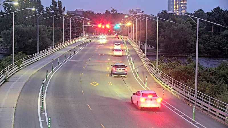 Traffic camera image at 2025-07-31 00:56:14