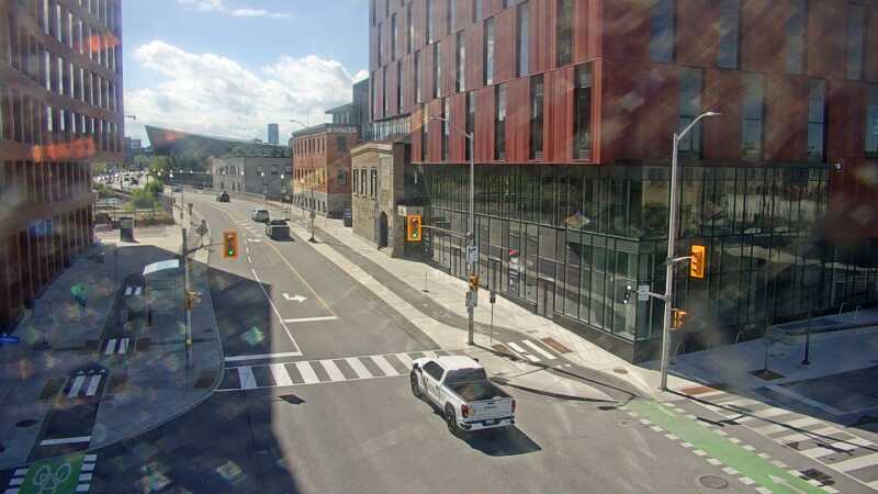 Traffic camera image at 2025-08-24 15:06:16