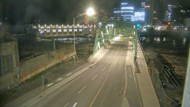 Traffic camera image at 2025-05-09 06:05:51