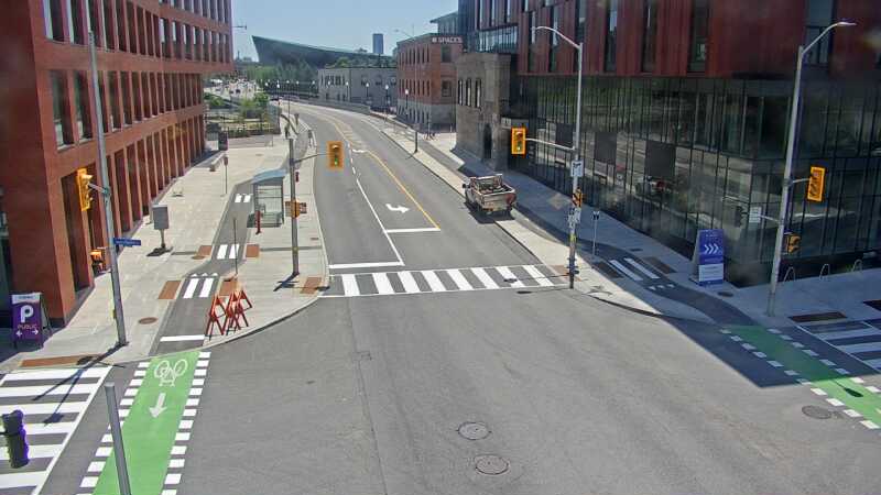 Traffic camera image at 2025-06-30 17:01:24
