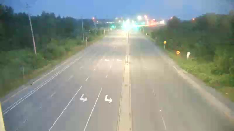 Traffic camera image at 2025-08-04 01:00:58