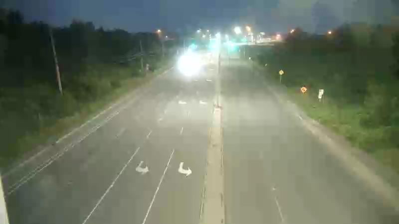 Traffic camera image at 2025-08-04 01:11:05