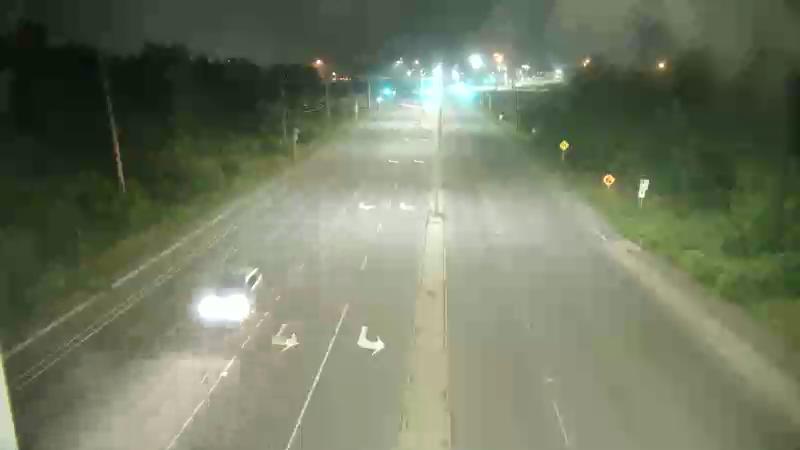 Traffic camera image at 2025-08-04 02:36:11