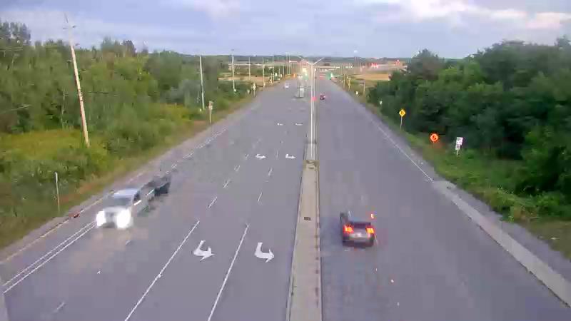 Traffic camera image at 2025-08-25 00:06:15