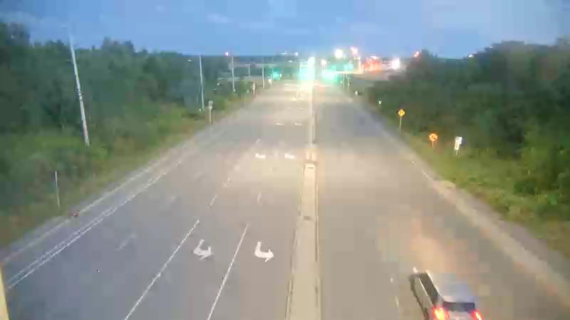 Traffic camera image at 2025-08-25 00:26:06