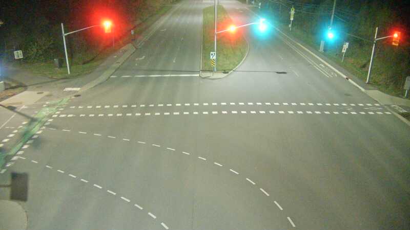 Traffic camera image at 2025-05-09 05:45:56