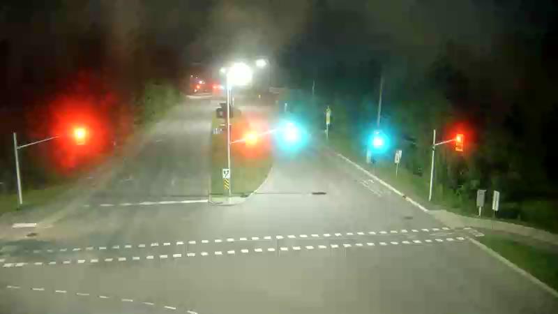 Traffic camera image at 2025-07-12 05:06:09