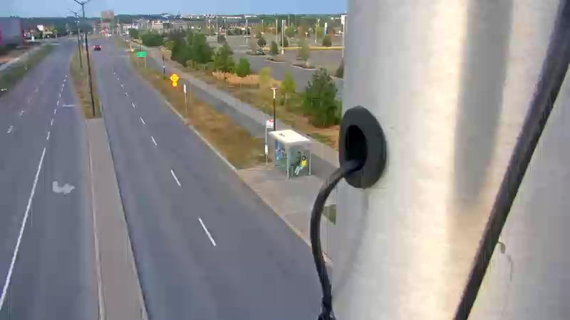 Traffic camera image at 2025-08-25 00:06:15