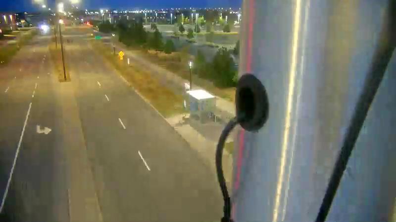 Traffic camera image at 2025-08-25 00:26:06