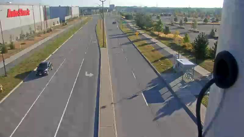 Traffic camera image at 2025-09-01 12:06:15
