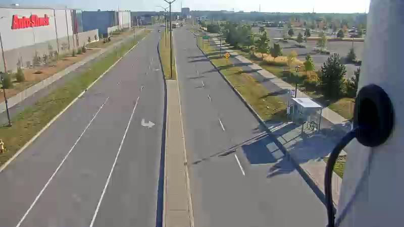 Traffic camera image at 2025-09-01 12:21:21