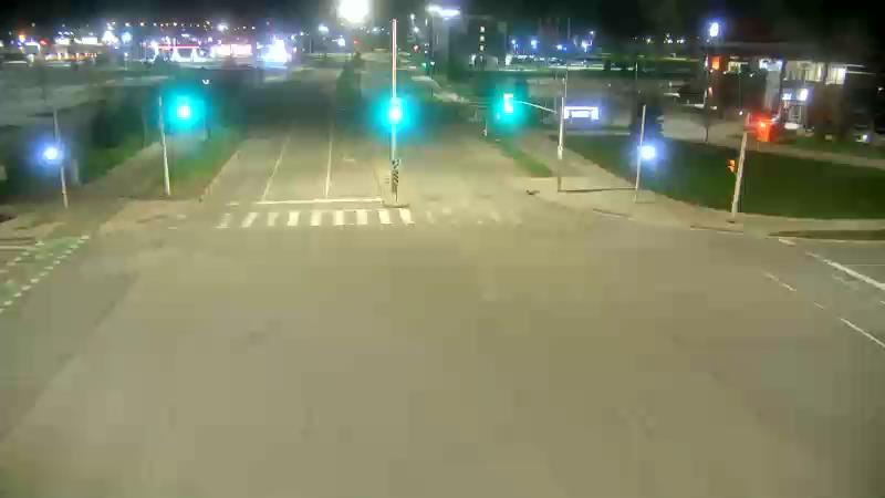 Traffic camera image at 2025-05-09 08:11:00