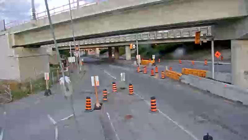 Traffic camera image at 2025-08-25 00:01:12