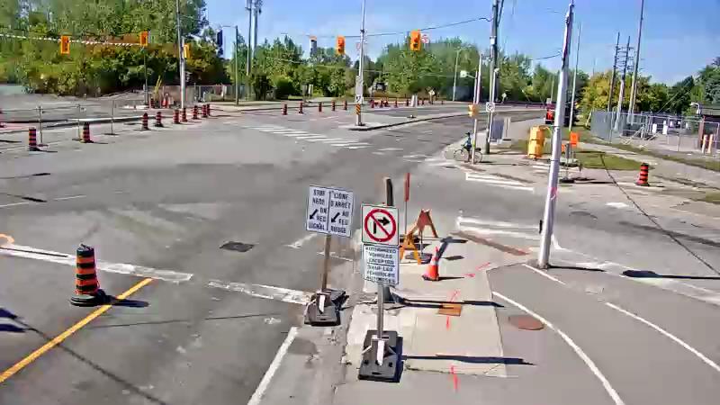 Traffic camera image at 2025-09-15 17:56:17
