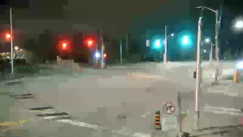 Traffic camera image at 2025-05-09 06:56:03