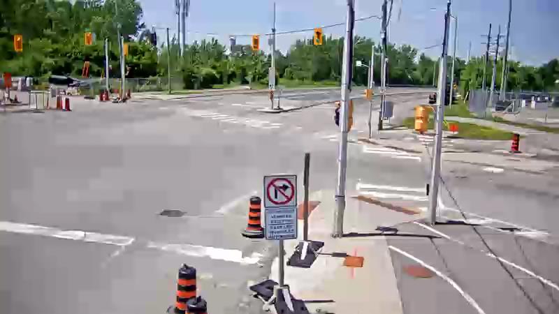 Traffic camera image at 2025-06-30 17:37:53