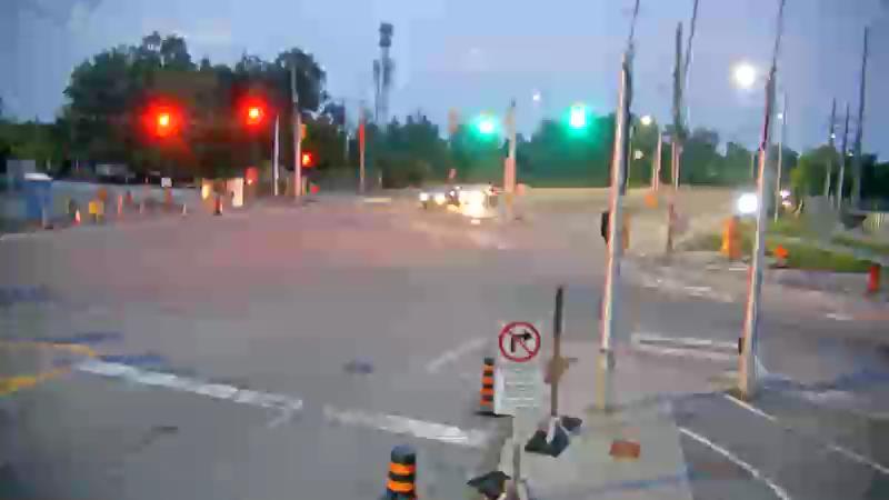 Traffic camera image at 2025-07-31 01:01:09