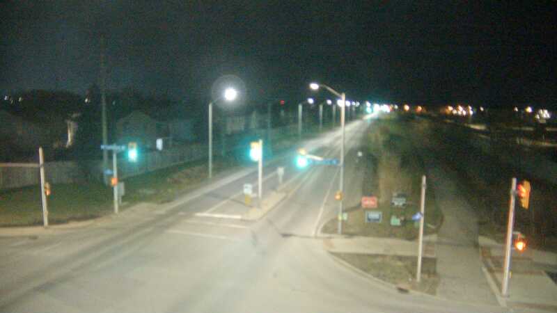 Traffic camera image at 2025-04-25 08:00:42