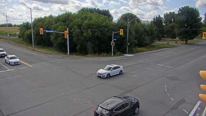 Traffic camera image at 2025-08-24 15:41:17