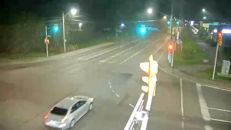 Traffic camera image at 2025-05-09 06:15:56
