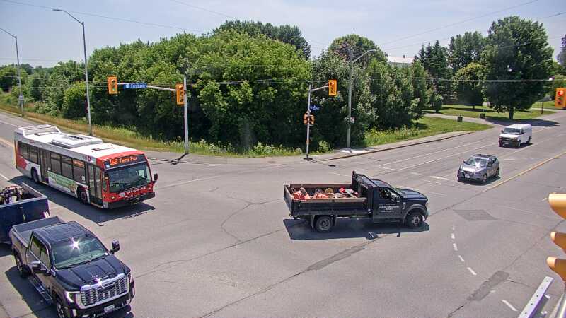 Traffic camera image at 2025-06-30 17:16:34