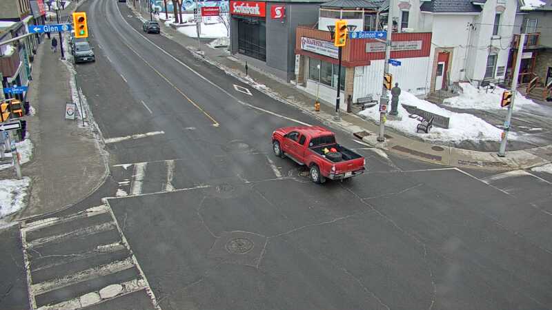 Traffic camera image at 2025-03-09 13:37:28