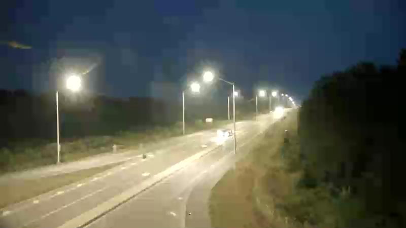 Traffic camera image at 2025-08-04 01:16:01