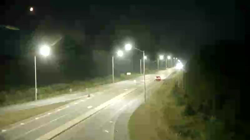 Traffic camera image at 2025-08-04 02:31:05
