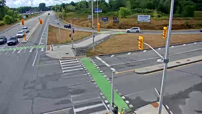 Traffic camera image at 2025-08-24 14:21:15